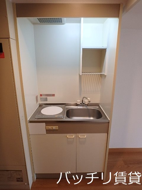 キッチン　画像は別号室写真の為、現状を優先いたします。