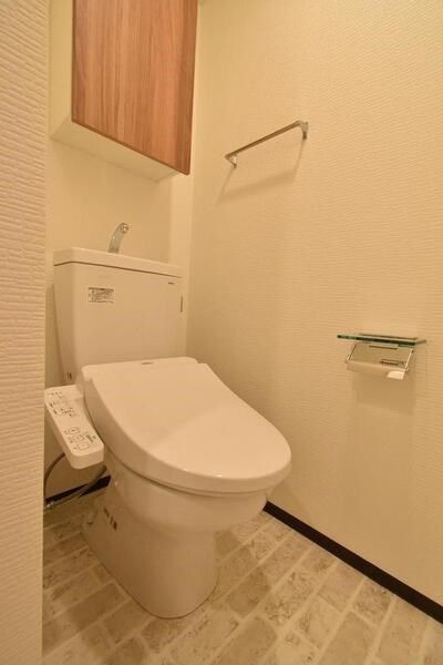 トイレ　別号室参考写真