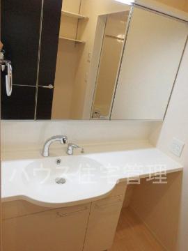 洗面設備　洗髪洗面化粧台