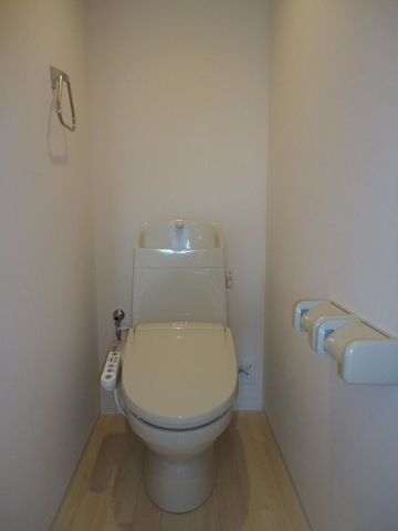 トイレ　ゆったりとした空間のトイレです