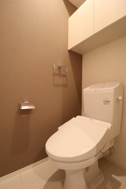 トイレ　温水洗浄暖房便座