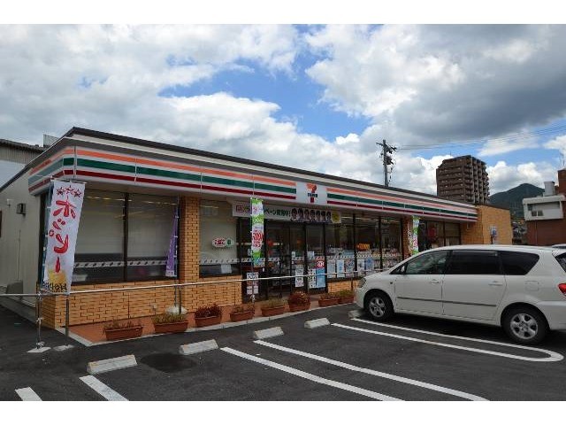 コンビニ　セブンイレブン広島長楽寺店（コンビニ）まで183m