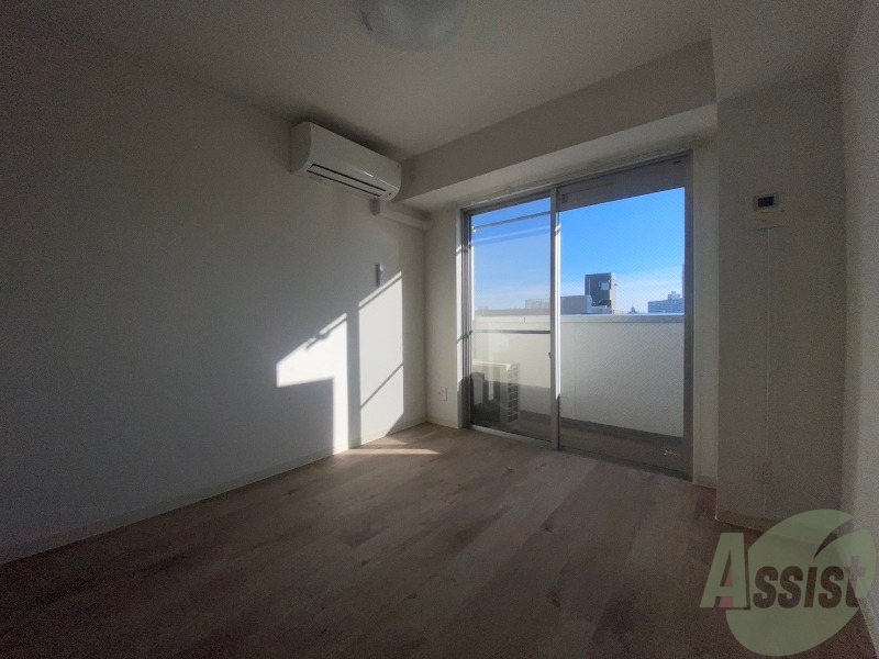 その他部屋・スペース　リビングを別角度から撮影したものになります。