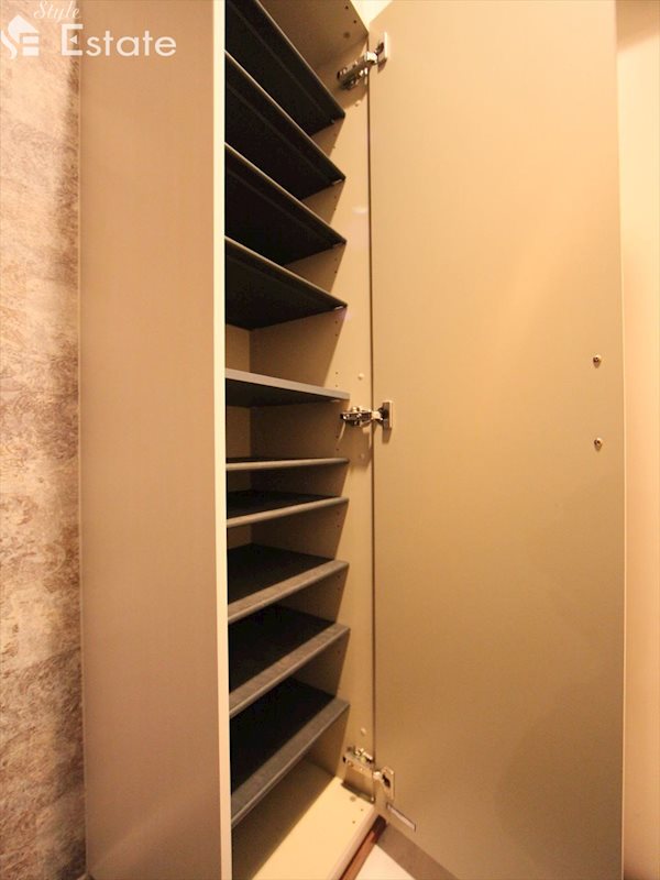 収納　シューズボックス