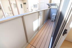 バルコニー　※他部屋参考写真外観