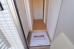 玄関　※他部屋参考写真外観