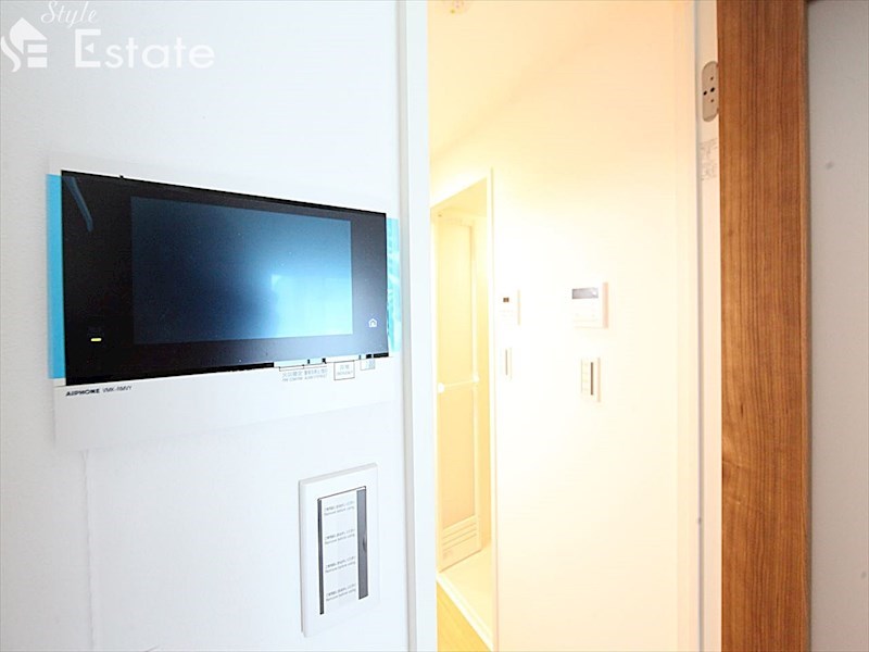 セキュリティ　モニター付きインターホン