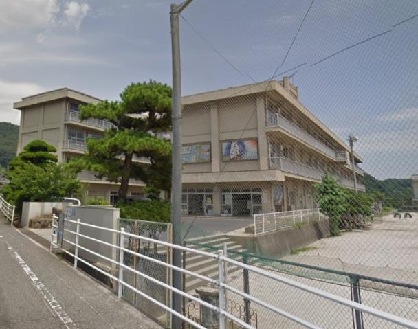 小学校　福山市立大津野小学校（小学校）まで772m