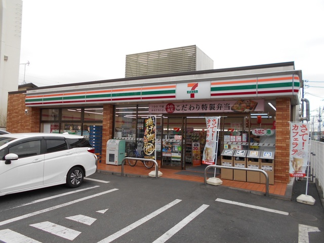 コンビニ　セブンイレブン都立西高前店（コンビニ）まで300m
