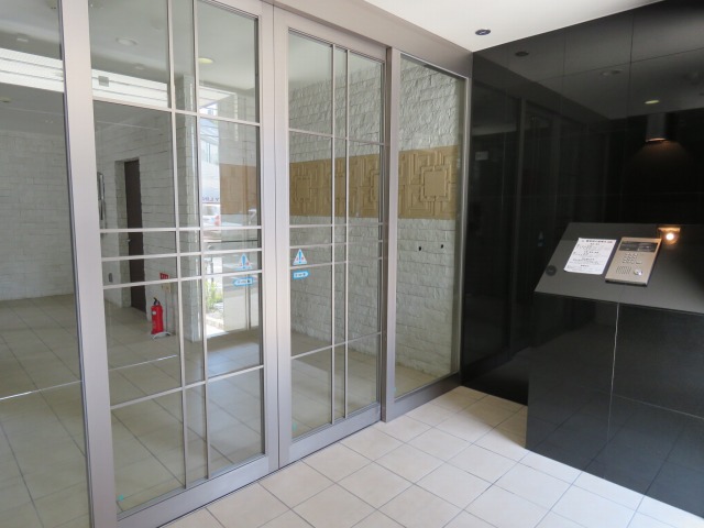 エントランス　エントランス