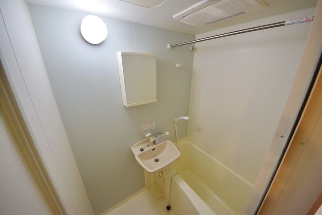 バス・シャワールーム　★お問い合わせはタウンハウジングまで★