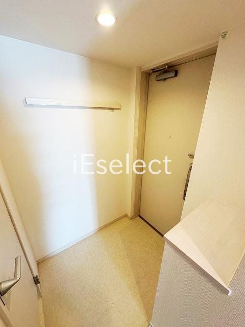 玄関　玄関にはシューズボックスがあります