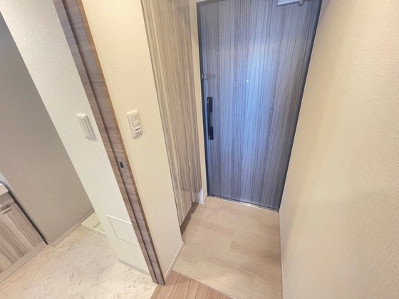 玄関　※別部屋の写真です