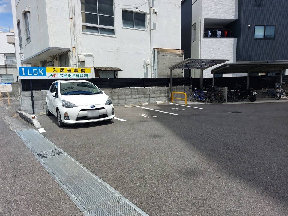 駐車場　駐車場
