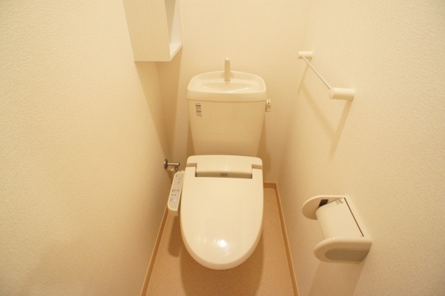 トイレ　★収納があるトイレ