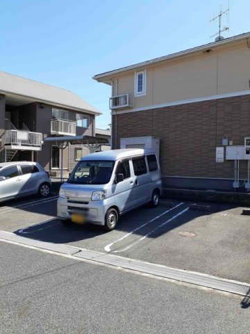 駐車場　駐車場完備です