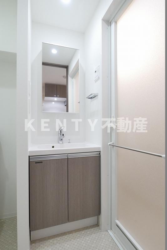 洗面設備　広い洗面スペース