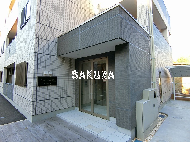 エントランス　管理の行き届いたエントランスです♪