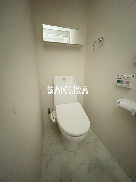 トイレ　嬉しい温水洗浄便座♪