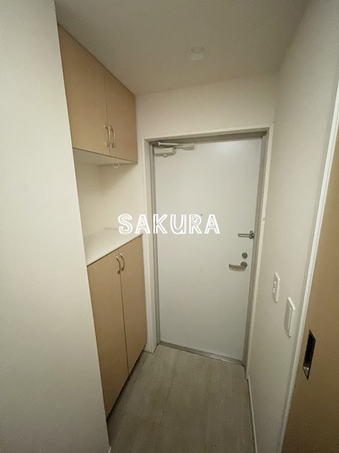 玄関　収納豊富なシューズボックスです♪