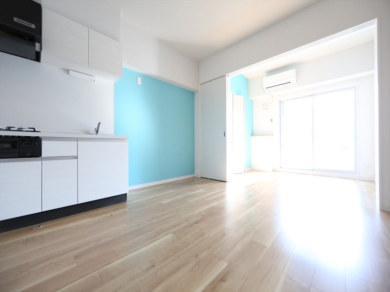 居室・リビング　ＬＤＫ9.2帖　洋室4.2帖　つなげても仕切っても使えます