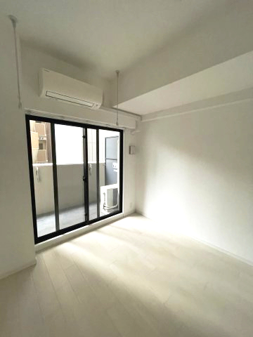 居室・リビング　イメージとして同建物他部屋を表示しています