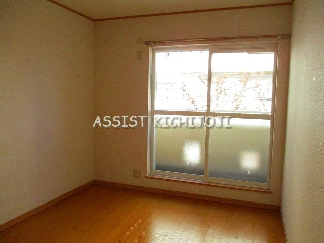 居室・リビング　写真：設備同仕様の別物件です