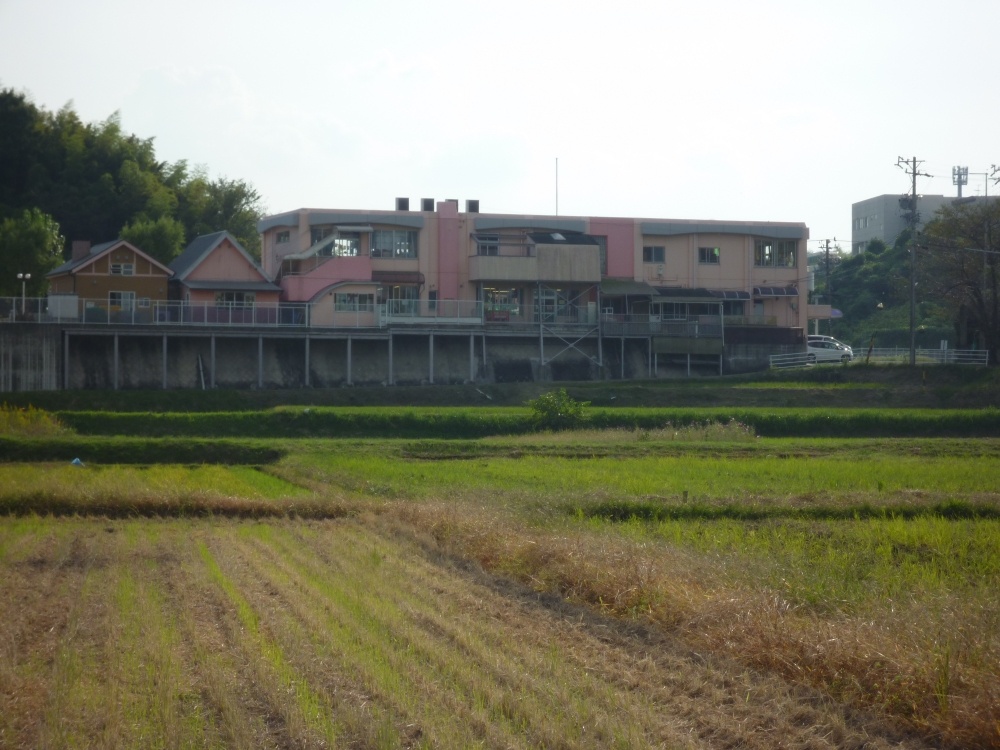 幼稚園・保育園　あいか保育園（幼稚園・保育園）まで289m