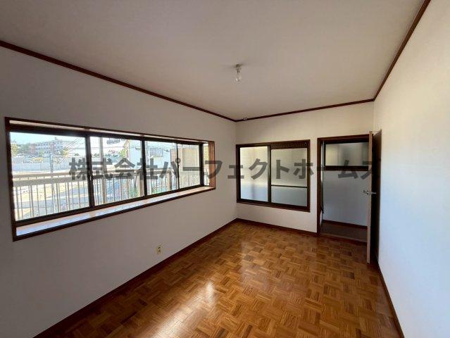 居室・リビング　ゆったり過ごせる居間です