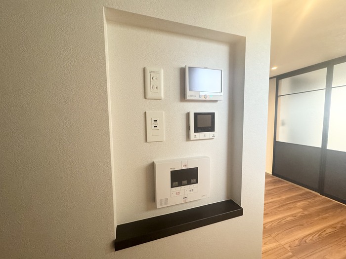 セキュリティ　再生可能エネルギー設備、モニター付きインターホン、セコムホー