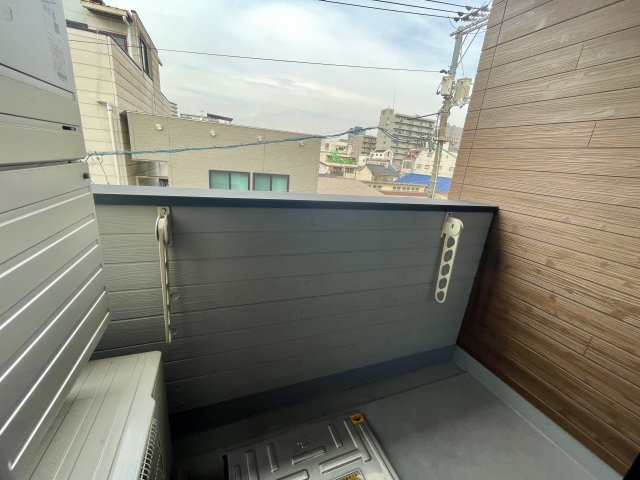 バルコニー　現況優先