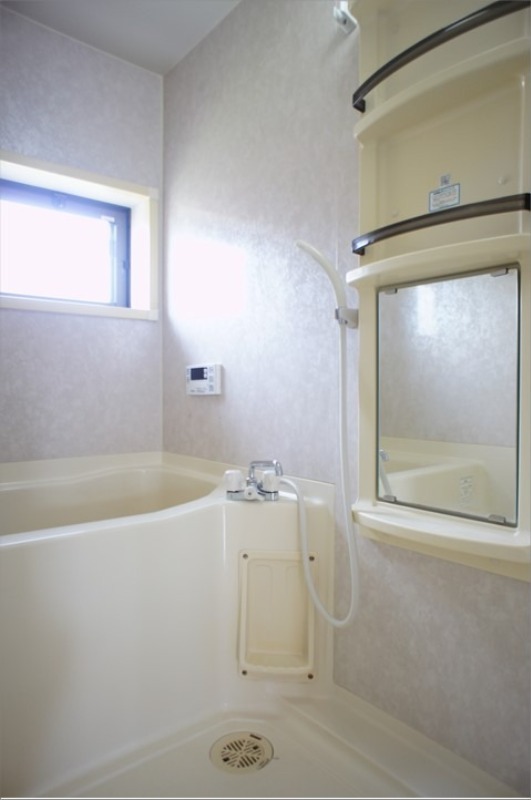 バス・シャワールーム　図面と現状に相違がある場合には現状を優先