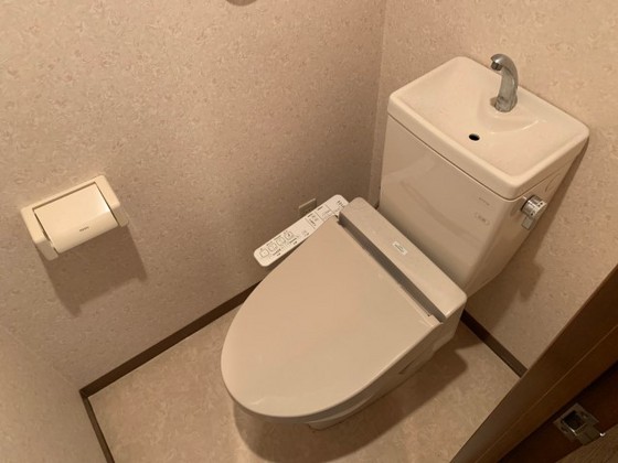 トイレ　※別部屋の写真です