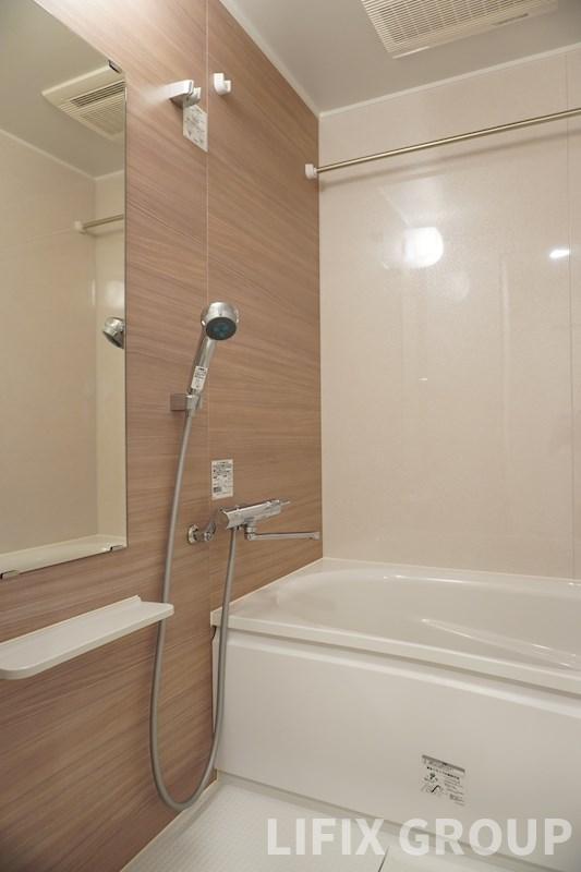 バス・シャワールーム　風呂