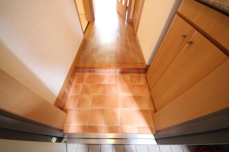 玄関　落ち着いた玄関です