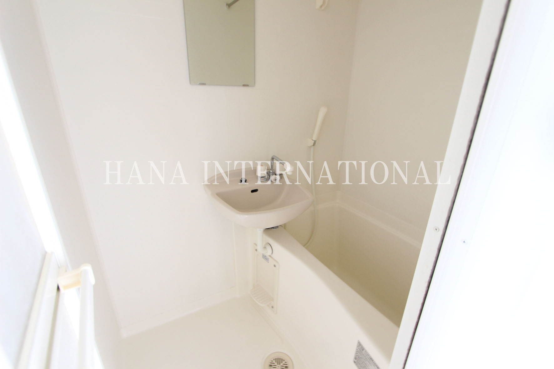 バス・シャワールーム　他部屋写真参照