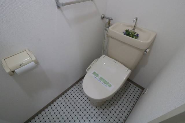 トイレ　シャワートイレ完備♪