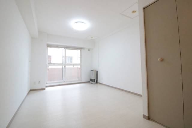 居室・リビング　綺麗な内装のリビングスペース♪