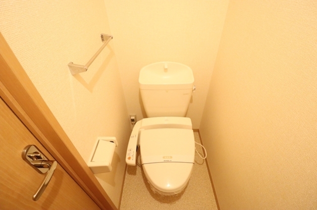 トイレ　温水洗浄暖房便座