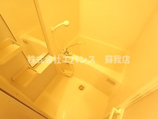 バス・シャワールーム　ゆったり過ごせるお風呂です