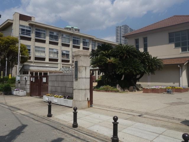 小学校　神戸市立住吉小学校（小学校）まで724m