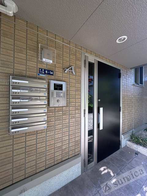 エントランス　オートロックで部外者はシャットアウト♪♪