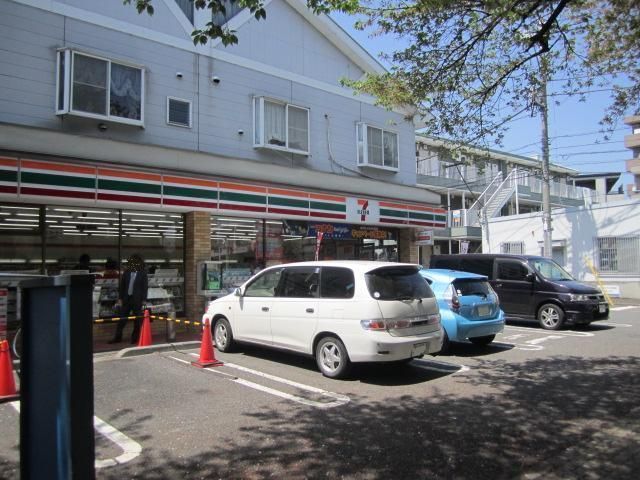 コンビニ　セブンイレブン（コンビニ）まで350m