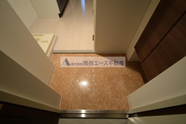 玄関　同一仕様内装