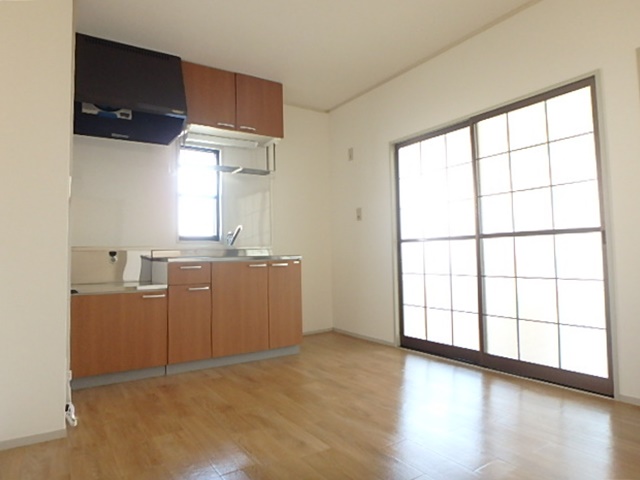 キッチン　※写真は１０１号室です