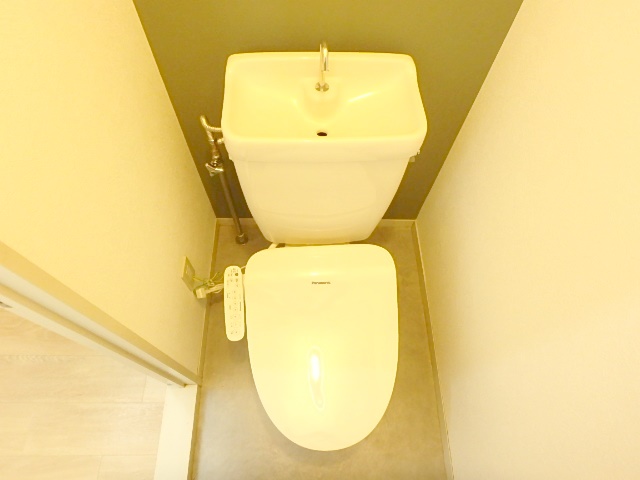 トイレ　※写真は１０１号室です