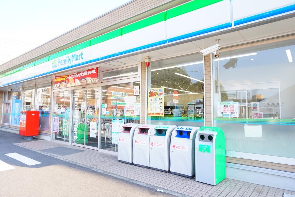 コンビニ　ファミリーマート 東船橋駅南口店（コンビニ）まで427m