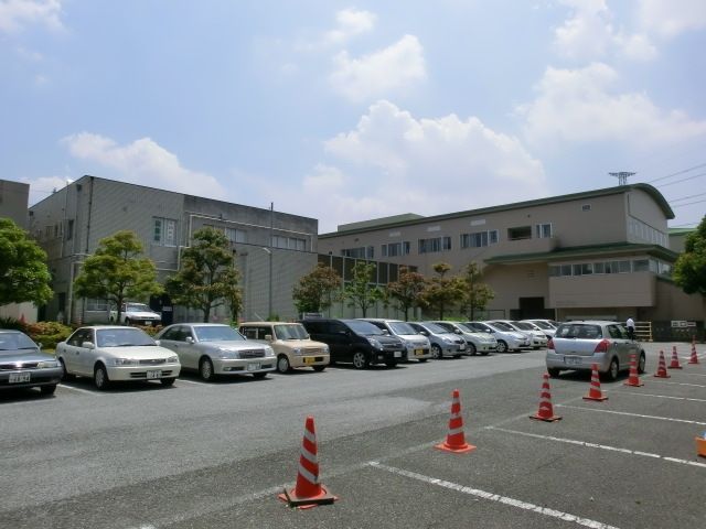 図書館　若葉図書館（図書館）まで1300m