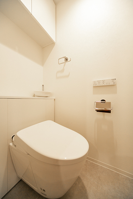トイレ　※写真は同タイプ住戸です。