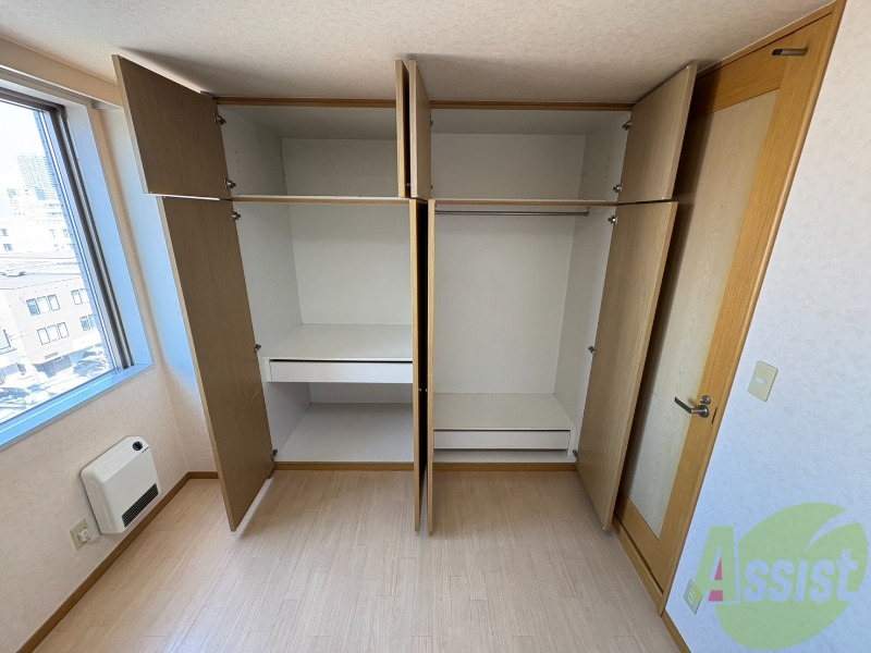 収納　収納もバッチリあるのでお部屋が片付きますよ！